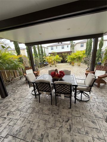 25216 SW 108th Ct, Homestead, FL 33032