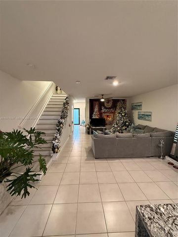 25216 SW 108th Ct, Homestead, FL 33032