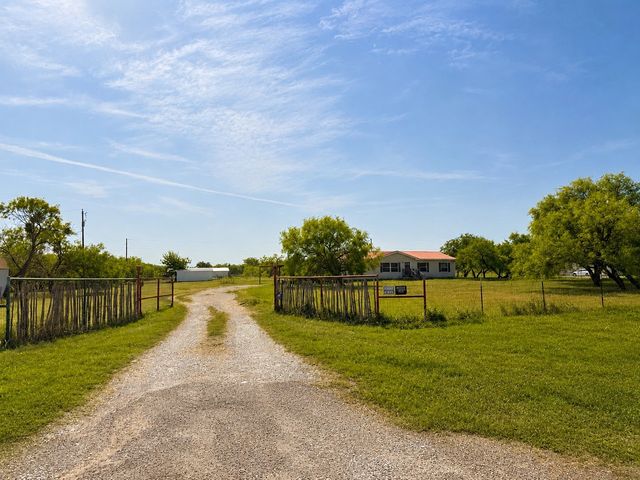 155 N Swanson Road, Mineral Wells, TX 76067