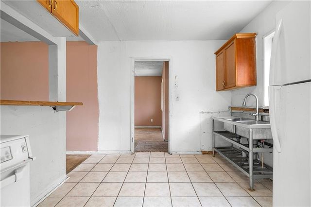 2524 Gordon SE Circle, Smyrna, GA 30080