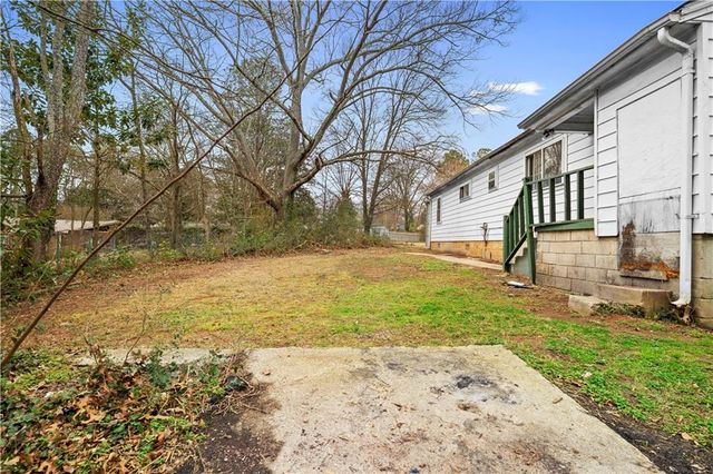 2524 Gordon SE Circle, Smyrna, GA 30080