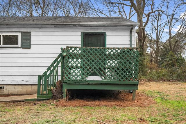 2524 Gordon SE Circle, Smyrna, GA 30080