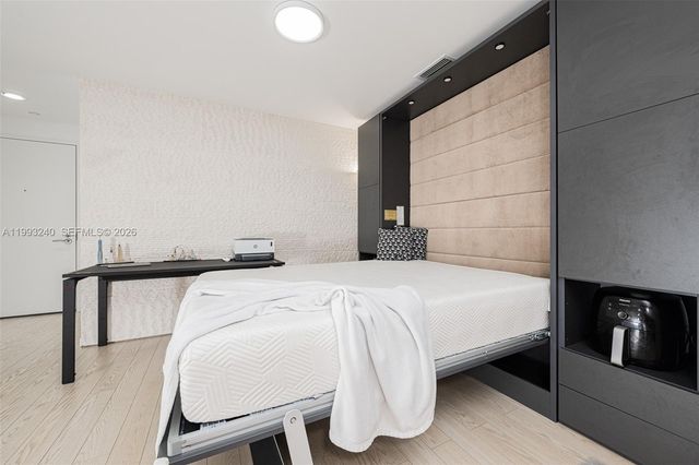 2950 NE 188th St 139, Aventura, FL 33180