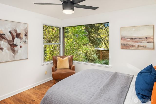 9202 14th Avenue SW, Seattle, WA 98106