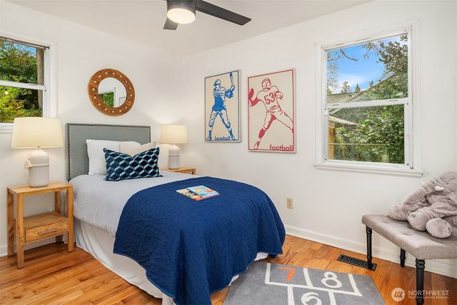 9202 14th Avenue SW, Seattle, WA 98106