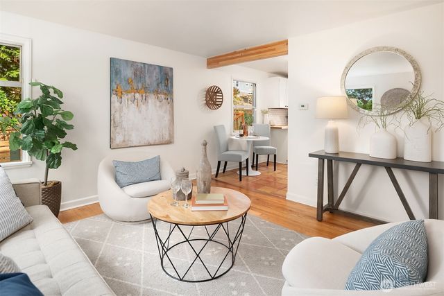 9202 14th Avenue SW, Seattle, WA 98106