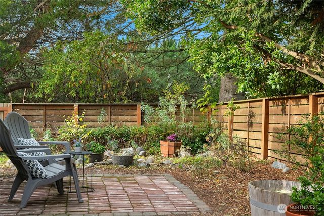 9202 14th Avenue SW, Seattle, WA 98106