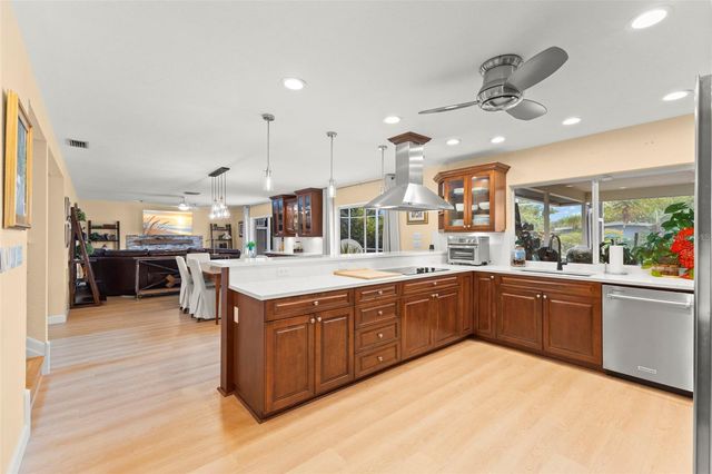 93 S CANAL DRIVE, Palm Harbor, FL 34684