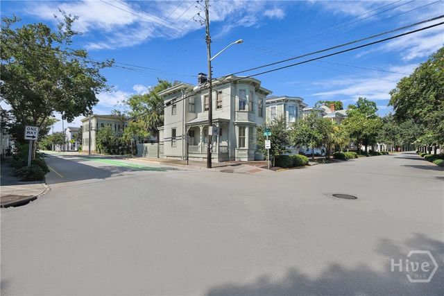 419 E Taylor Street, Savannah, GA 31401