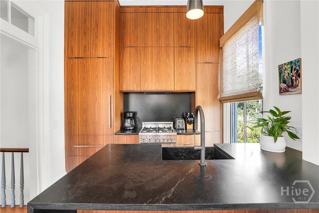 419 E Taylor Street, Savannah, GA 31401