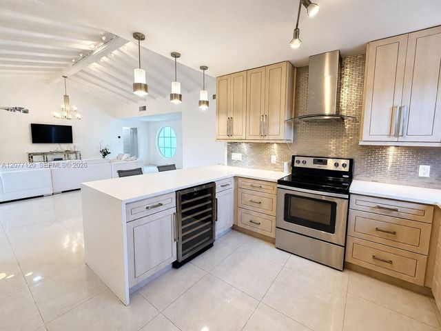 2830 NE 56th Court, Fort Lauderdale, FL 33308