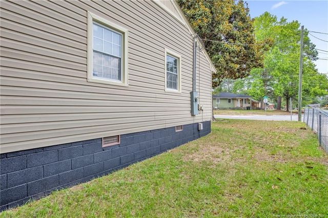 713 Commerce Street, Fayetteville, NC 28305