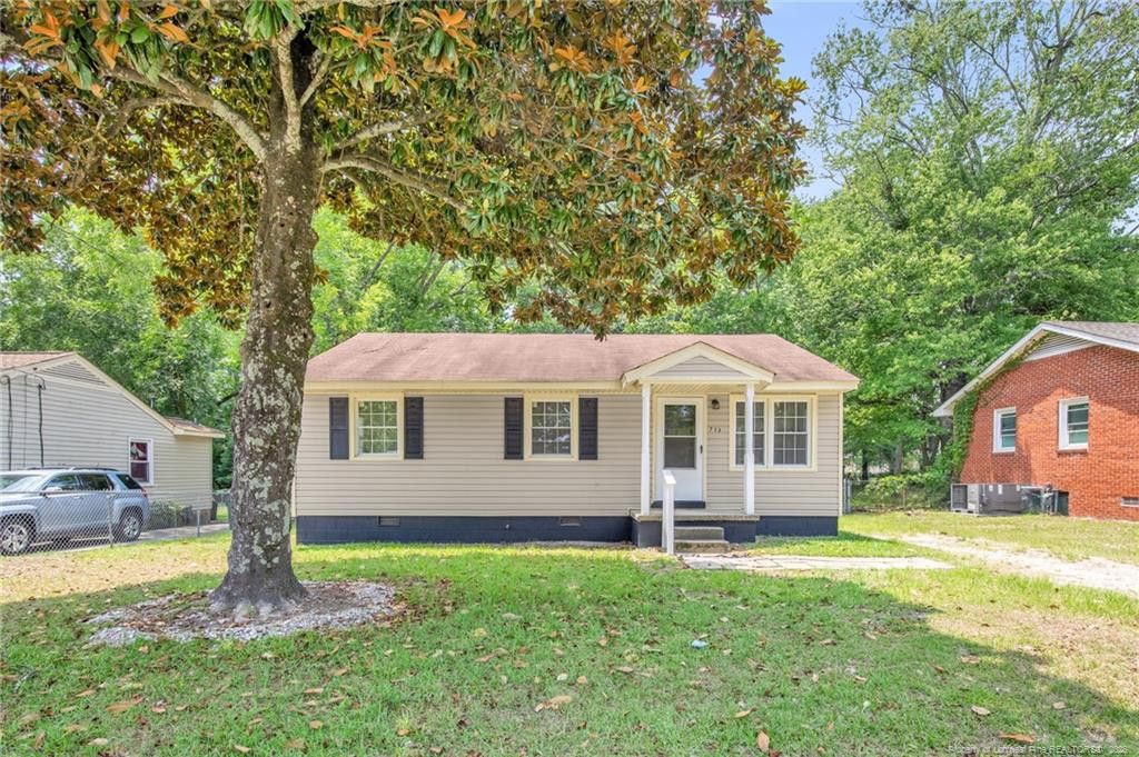 713 Commerce Street, Fayetteville, NC 28305