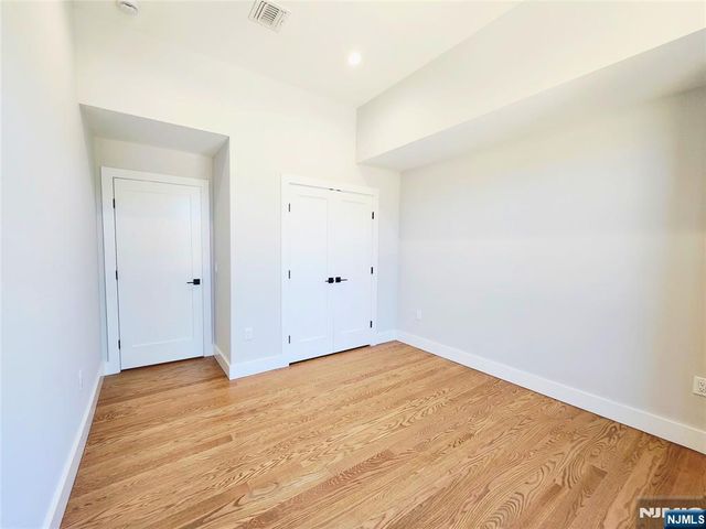 237 Grantwood Boulevard B, Palisades Park, NJ 07650