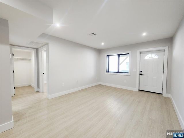 237 Grantwood Boulevard B, Palisades Park, NJ 07650