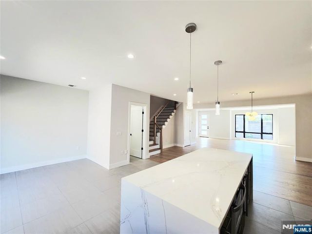 237 Grantwood Boulevard B, Palisades Park, NJ 07650