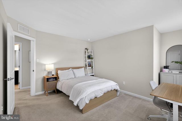 6 SWEETGUM ST, Swedesboro, NJ 08085