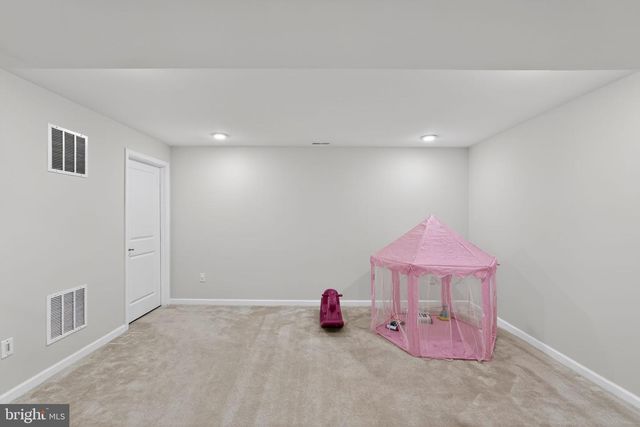 6 SWEETGUM ST, Swedesboro, NJ 08085