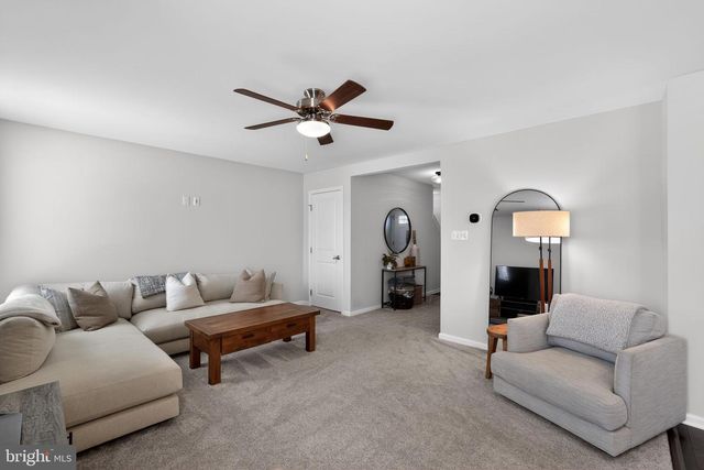 6 SWEETGUM ST, Swedesboro, NJ 08085