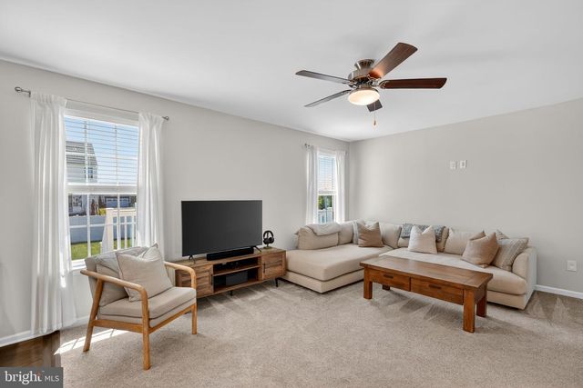 6 SWEETGUM ST, Swedesboro, NJ 08085