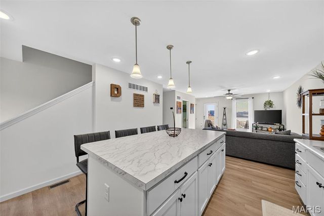 3136 Pirogue Way, St Charles, MO 63301