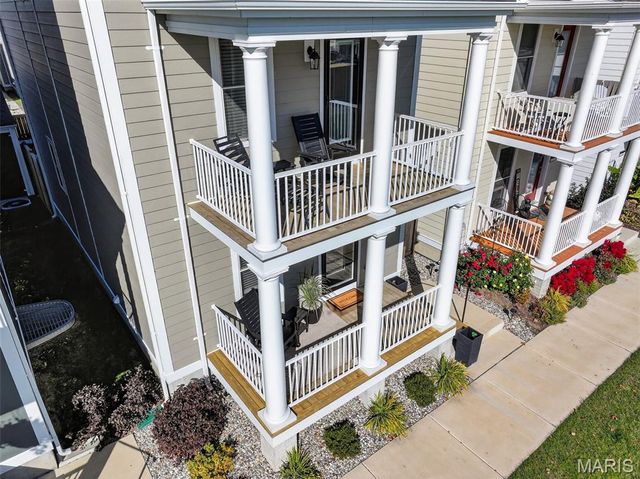 3136 Pirogue Way, St Charles, MO 63301