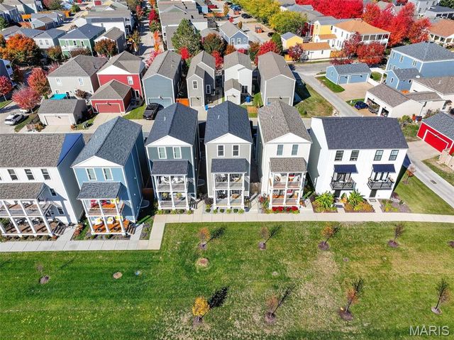 3136 Pirogue Way, St Charles, MO 63301