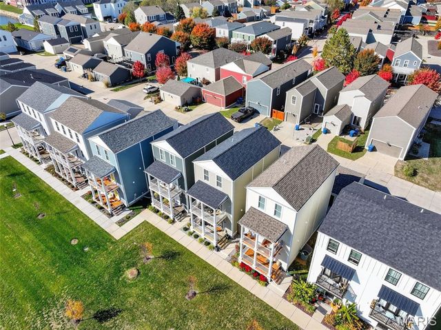 3136 Pirogue Way, St Charles, MO 63301