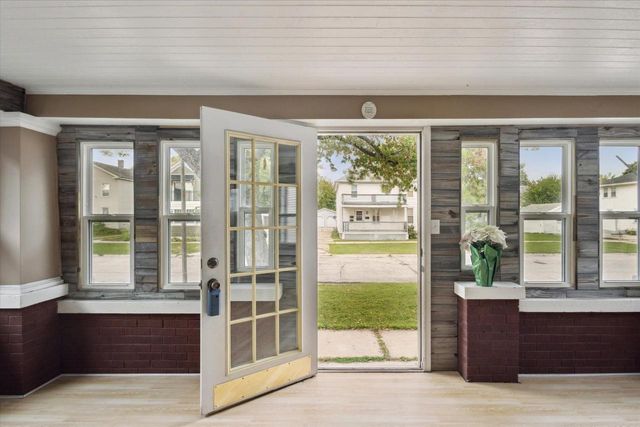 119 S CLAY STREET, Green Bay, WI 54301