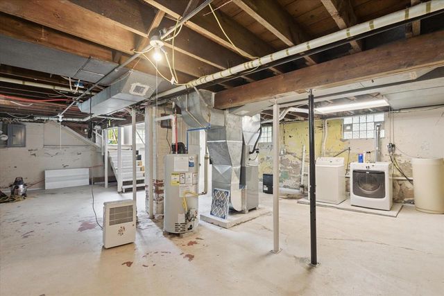 119 S CLAY STREET, Green Bay, WI 54301