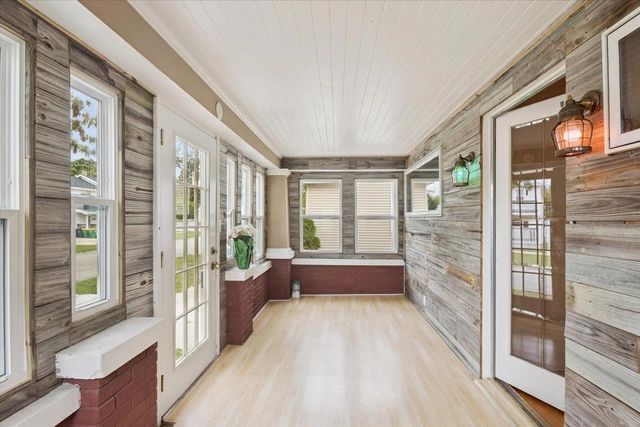 119 S CLAY STREET, Green Bay, WI 54301