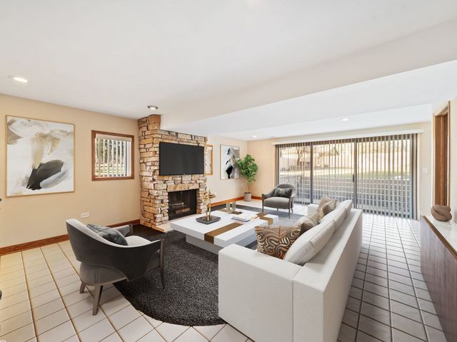 19W040 22nd Street, Lombard, IL 60148