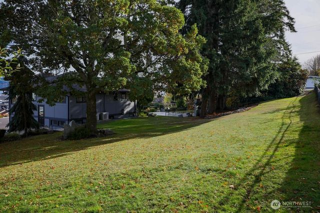 1111 NW Lowell Street, Silverdale, WA 98383