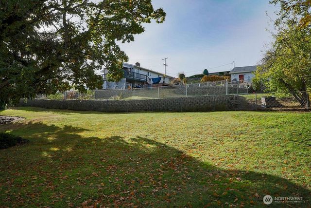 1111 NW Lowell Street, Silverdale, WA 98383