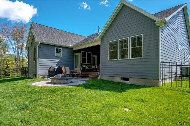 3389 Hickory Knoll Lane, Lysander, NY 13027