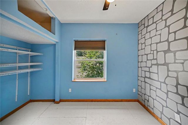515 W Santa Fe Street, Olathe, KS 66061