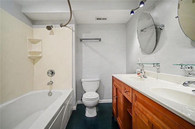 515 W Santa Fe Street, Olathe, KS 66061