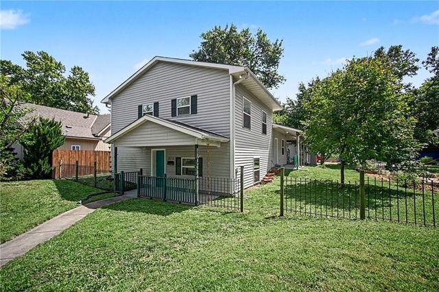 515 W Santa Fe Street, Olathe, KS 66061