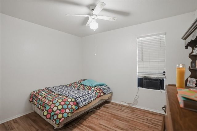 1307 Amy St, George West, TX 78022