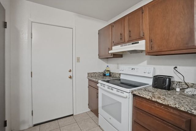 1307 Amy St, George West, TX 78022