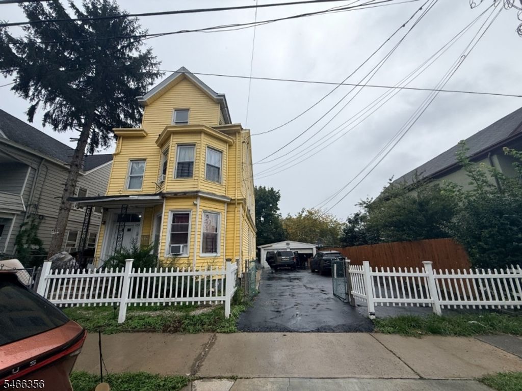 249 Temple St, Paterson City, NJ 07522 — exterior