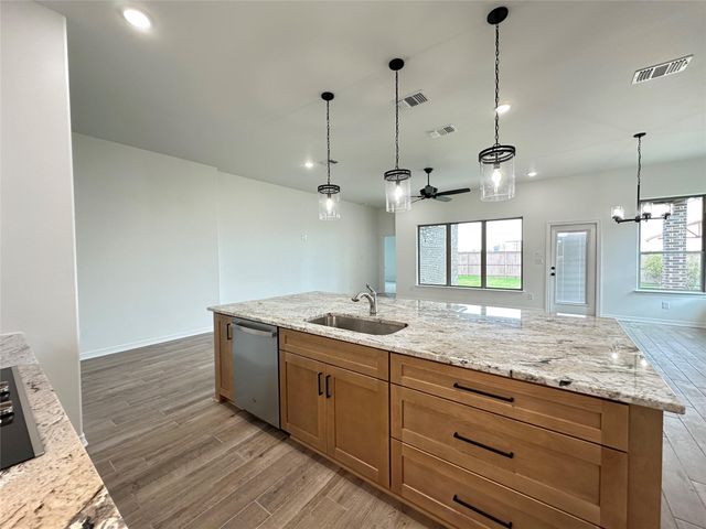724 Eagle Crest DR, Salado, TX 76571