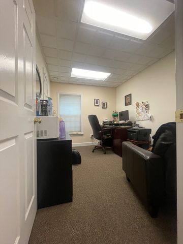 33 Bedford 19B, Lexington, MA 02420