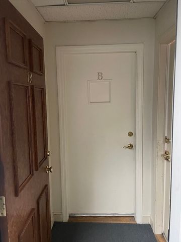 33 Bedford 19B, Lexington, MA 02420