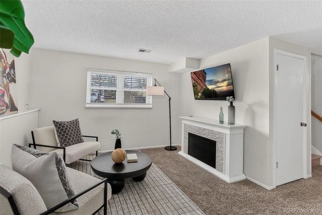 9156 Dover Street, Broomfield, CO 80021