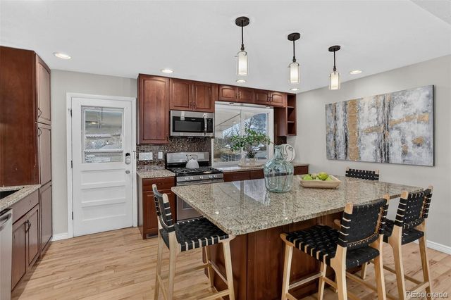 9156 Dover Street, Broomfield, CO 80021