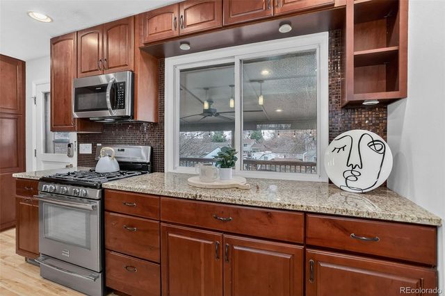 9156 Dover Street, Broomfield, CO 80021