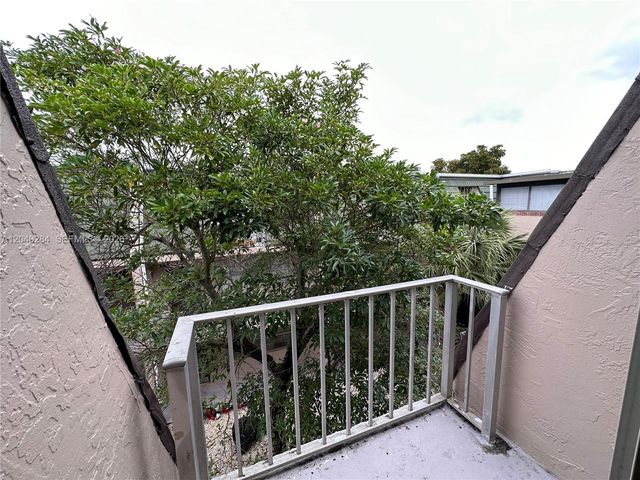 1100 SE 4th Ave 32, Deerfield Beach, FL 33441