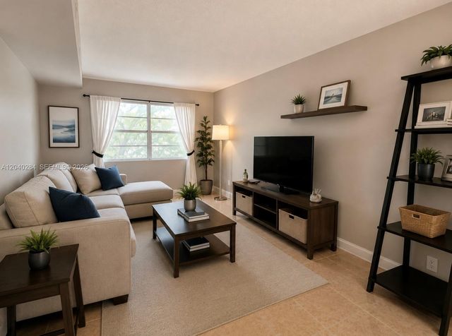 1100 SE 4th Ave 32, Deerfield Beach, FL 33441