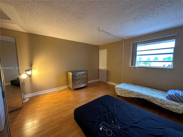 1100 SE 4th Ave 32, Deerfield Beach, FL 33441